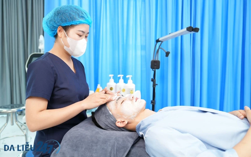 Điều trị và chăm sóc da tại Da Liễu 247